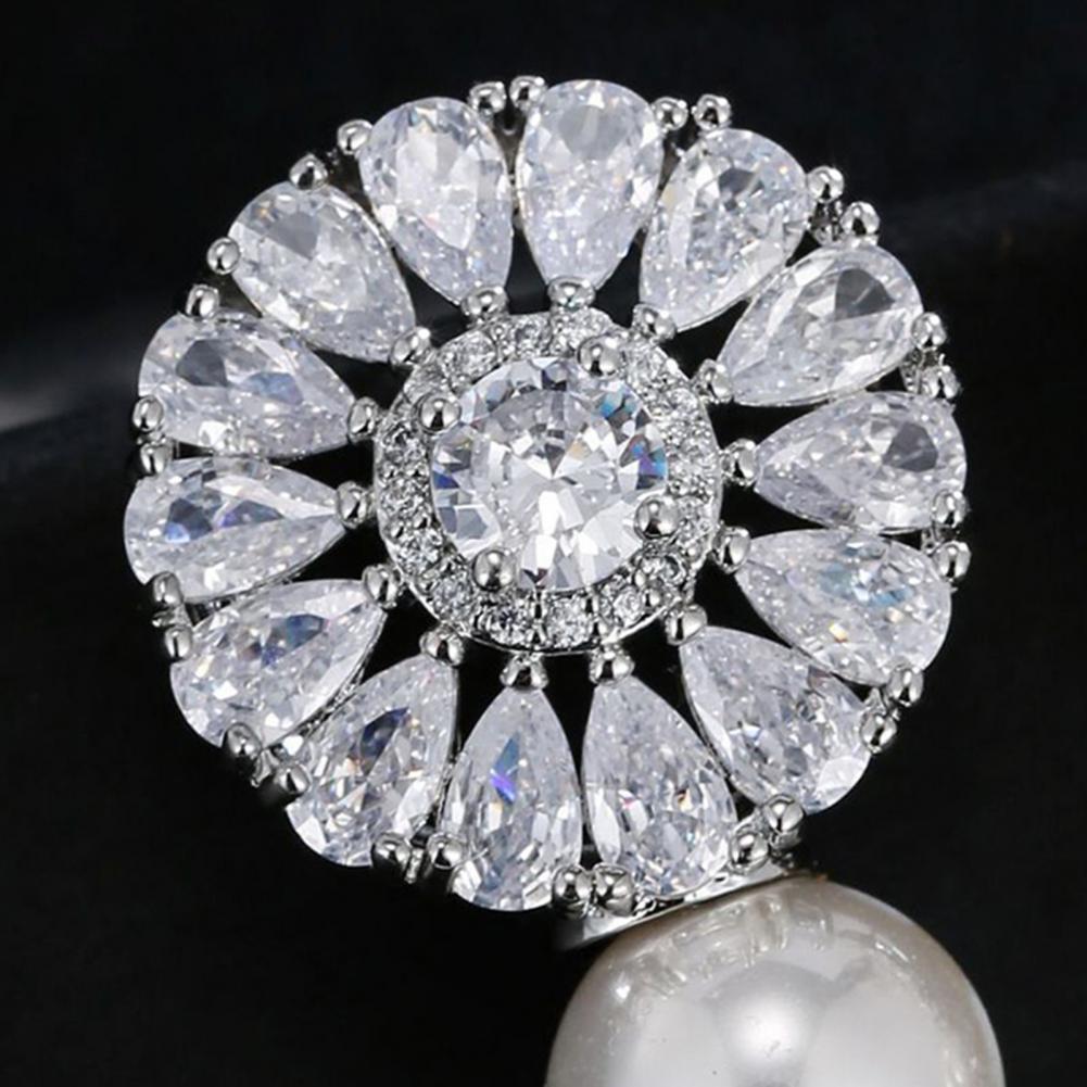 BRINCO BR19 (4) Brinco com detalhe de pérolas clássico para noiva e festa