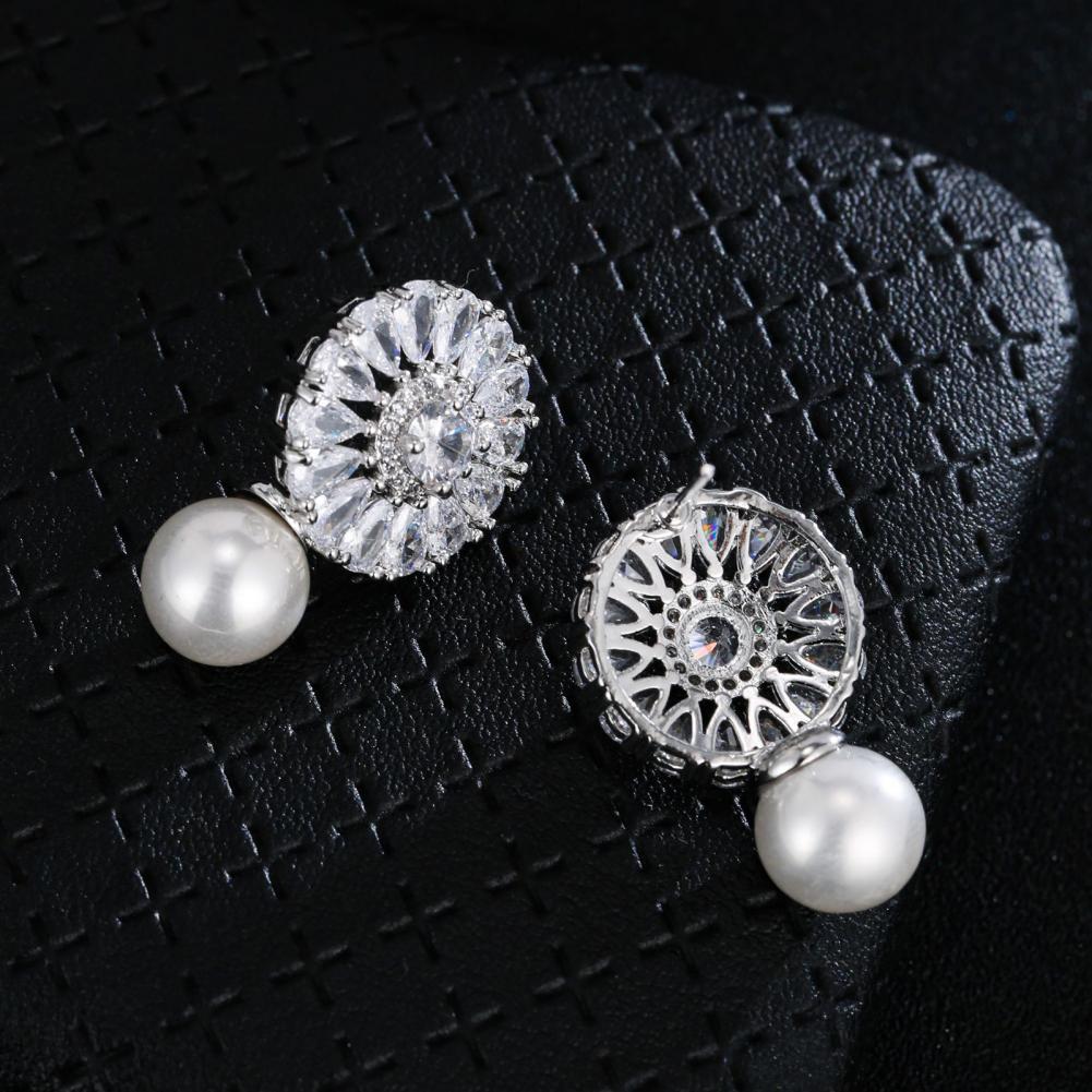 BRINCO BR19 (5) Brinco com detalhe de pérolas clássico para noiva e festa