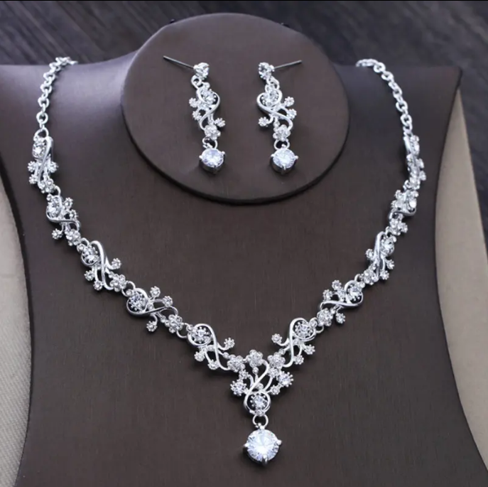 Opções de conjunto de colar e brinco para festas de gala e cerimônias