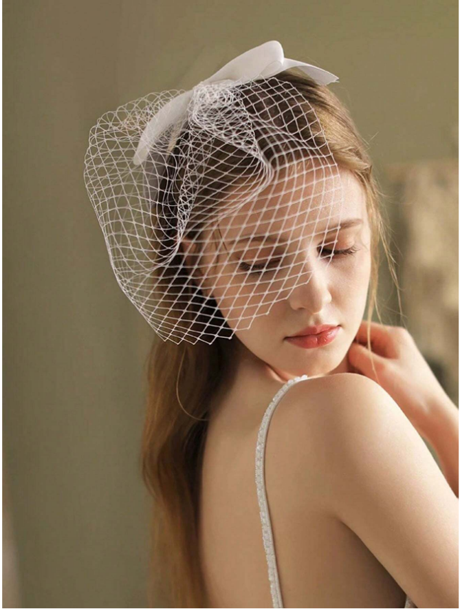 Acessório de noiva: tiara com véu voilette para casamento civil