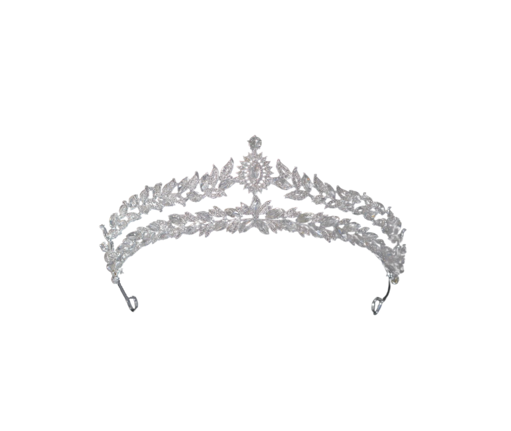 Close dos cristais navete em formato de folha para acessório de noiva