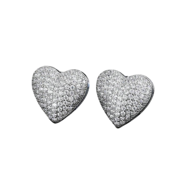 Brinco de coração pequeno cravejado com zircônias luxo