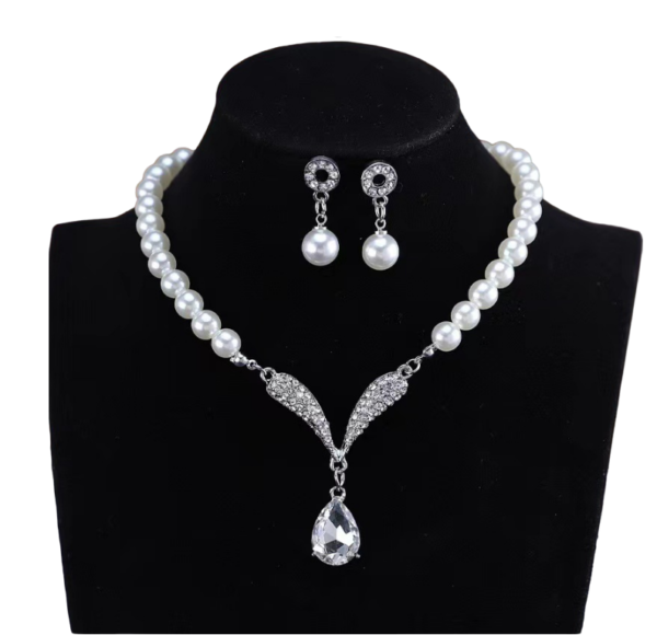 Conjunto de colar e brinco de pérolas clássico para noiva e festa