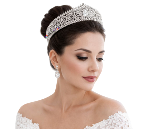 Close do cravejado de cristais em tiara luxo para casamento