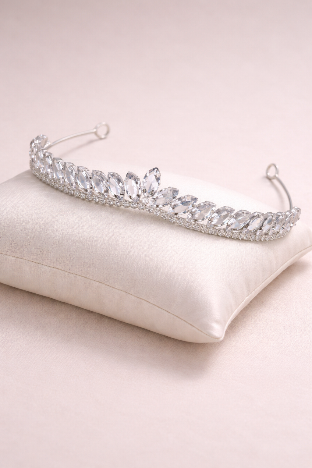 tiara coroa b532 (2) Tiara fina de cristais para penteado de festa e casamento