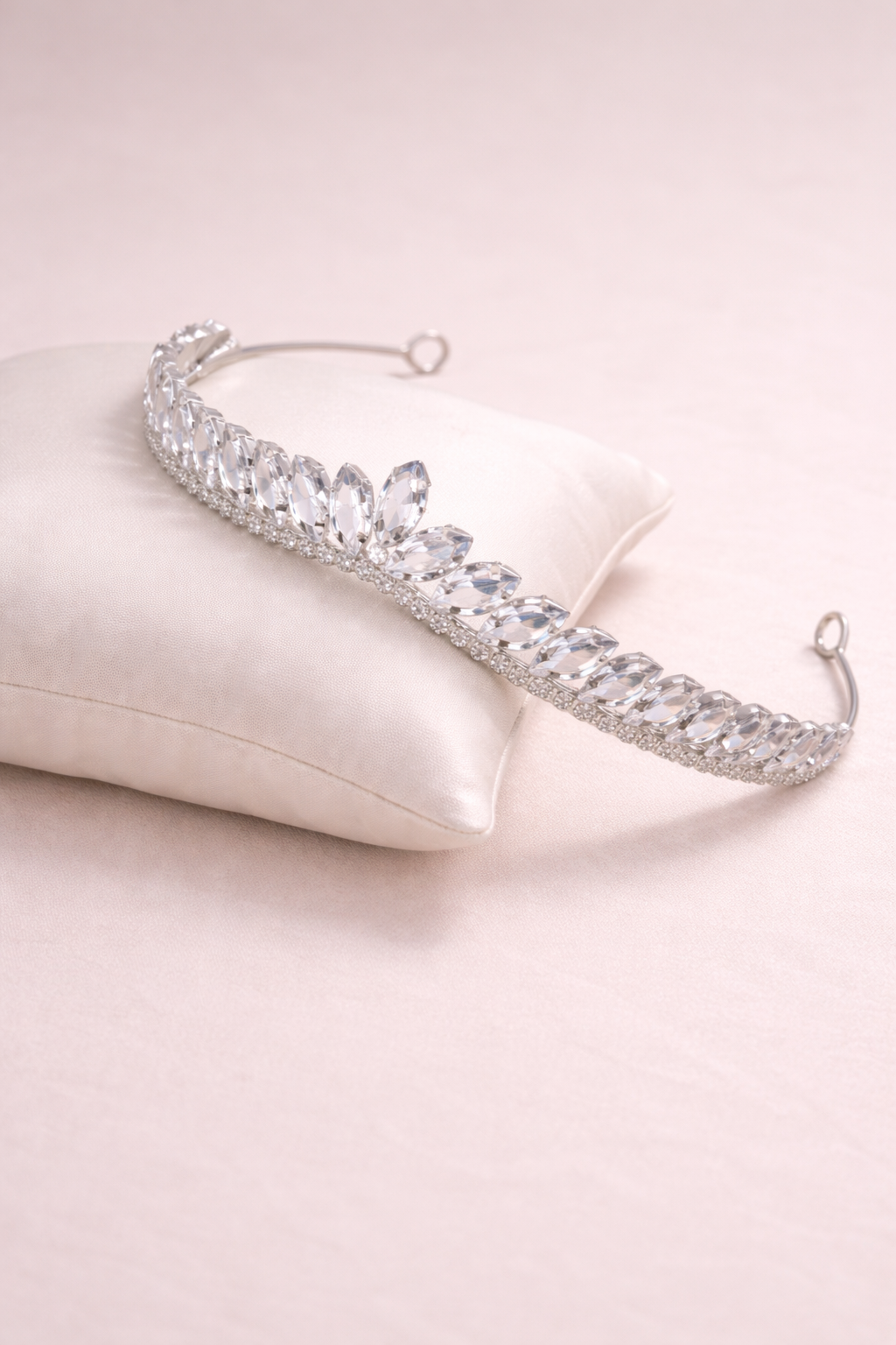 tiara coroa b532 (3) Tiara fina de cristais para penteado de festa e casamento