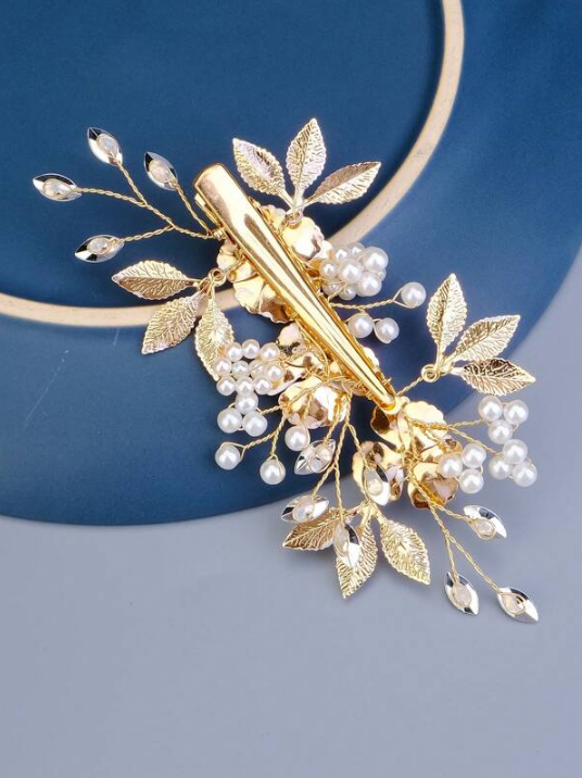 Acessório de cabelo floral romântico para noiva e madrinha