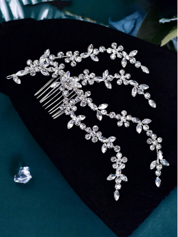 Arranjo de cabelo noiva aramado com cristais navete prata